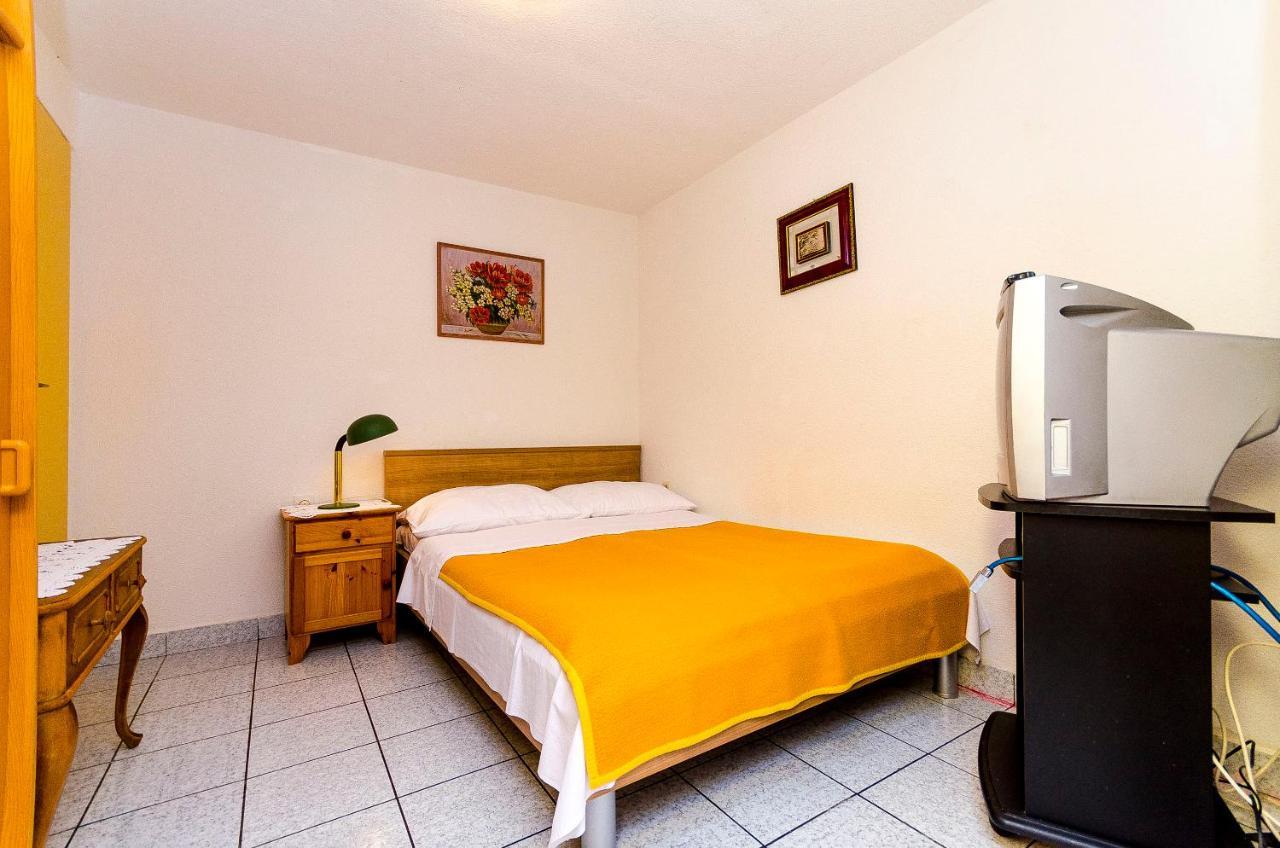 Apartments Marijana Трогір Екстер'єр фото
