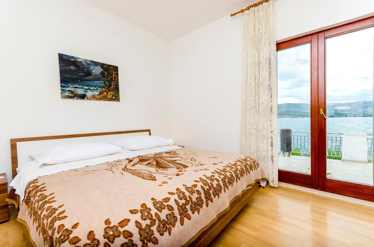 Apartments Marijana Трогір Екстер'єр фото